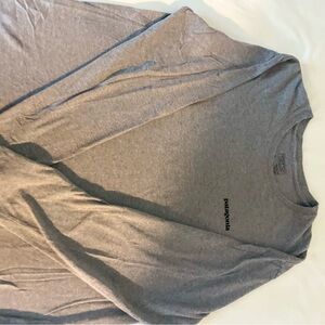 Patagonia Men's Long Sleeve Gray Tee